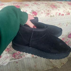 womens booties size 6.5 cushionaire brand!